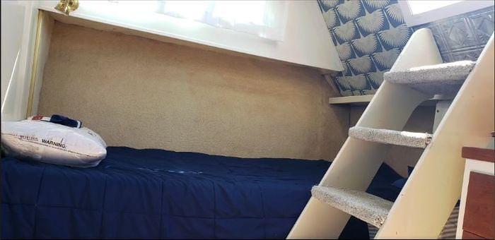 Used 1977 Tollycraft Tri-Cabin Liveaboard