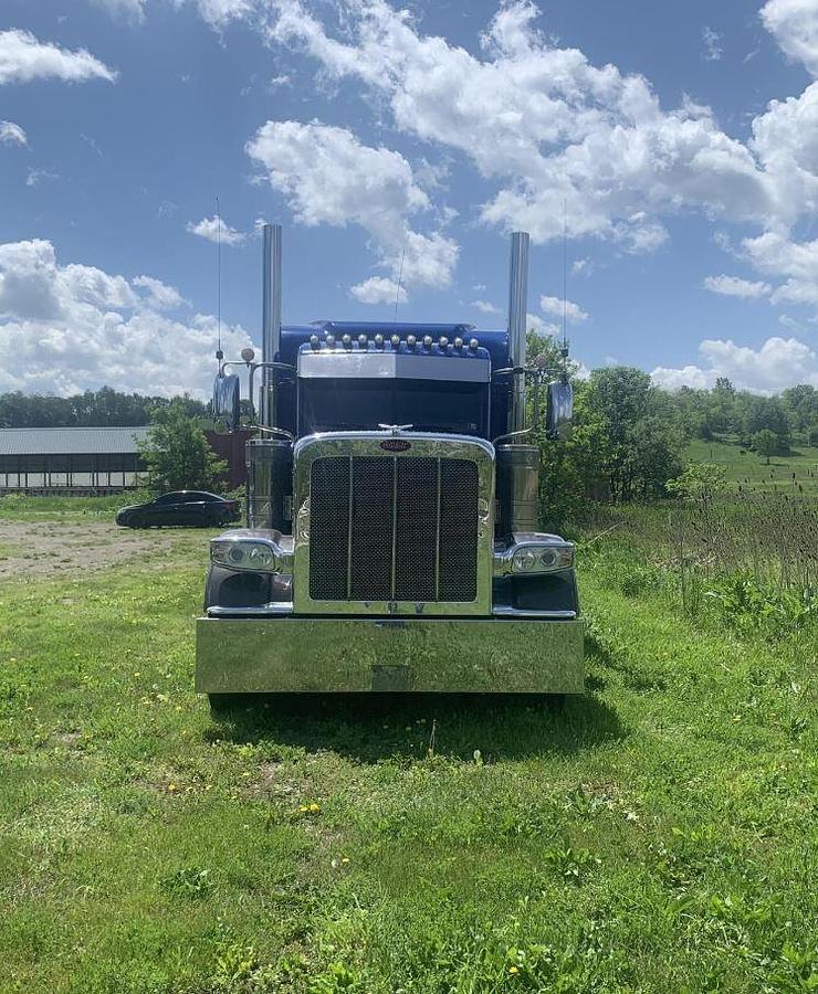 Used 2019 PETERBILT 389