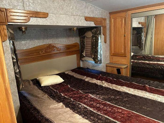 Used 2004 SunnyBrook Titan 31ft BWFS