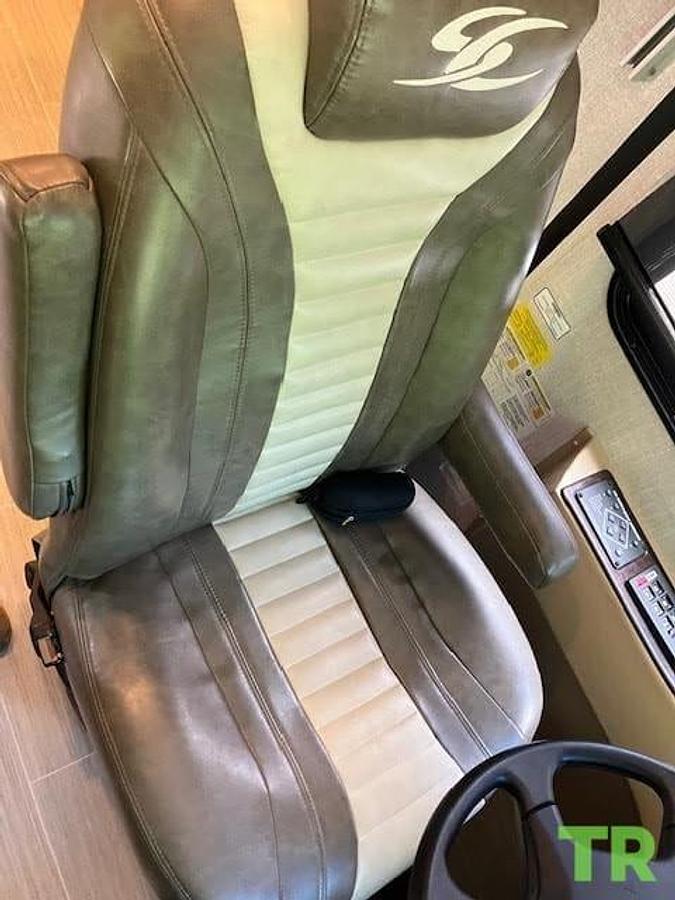 Used 2019 Coachmen Sportscoach Cross Country SRS 365RB