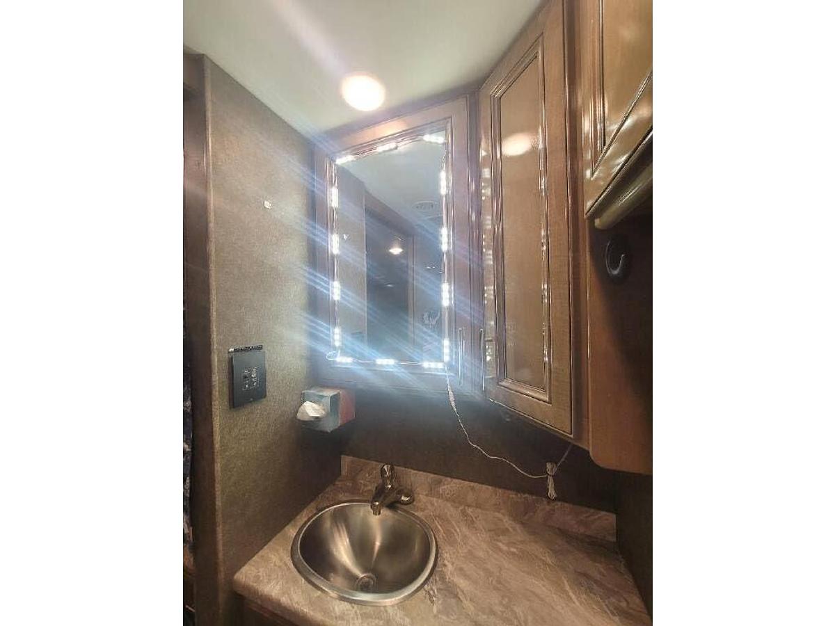 Used 2020 Thor Motor Coach Miramar 37.1 Class A Motorhome