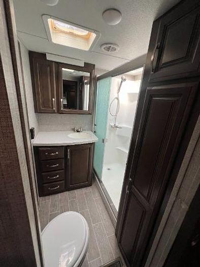 Used 2019 Keystone Alpine 3500RL