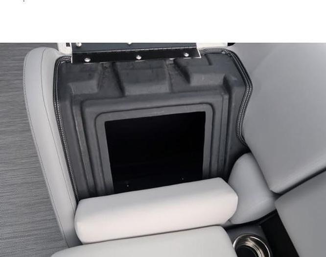 Used 2023 Lowe SS210WT Pontoon