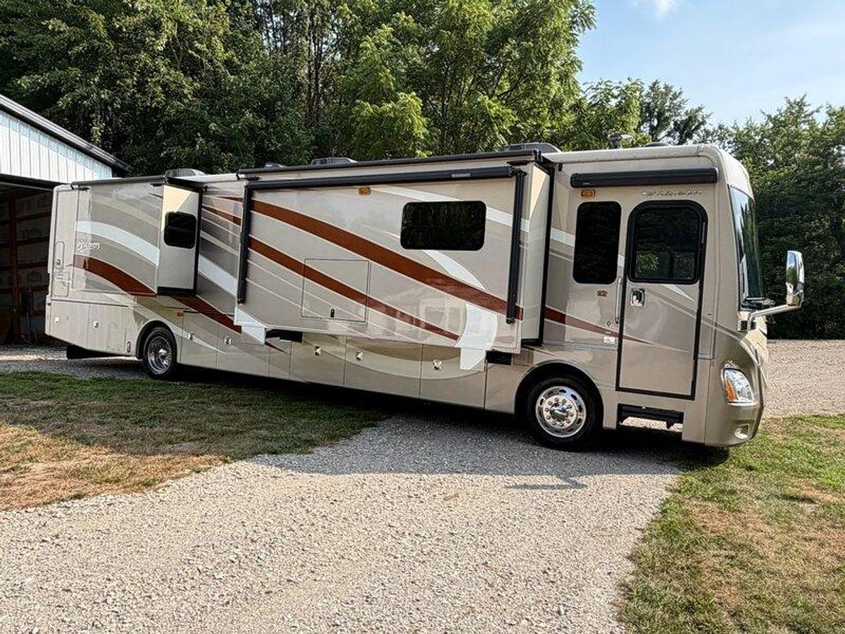 Used 2015 Fleetwood Discovery 40E Class A Diesel Motorhome