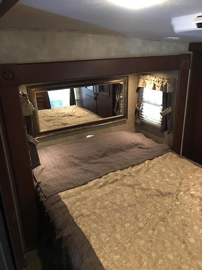 Used 2013 Forest River Sandpiper 315RE Fifth Wheel