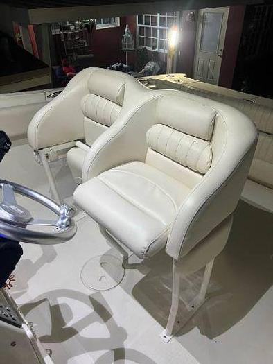 Used 2006 Hydra-Sports Vector CC25