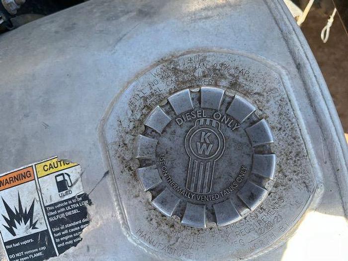 Used 2022 KENWORTH T880