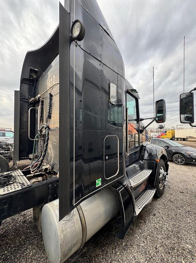 Used 2012 Kenworth T660 Sleeper Semi Truck