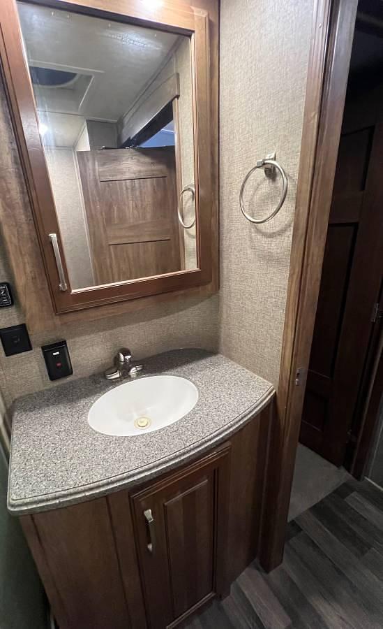 Used 2016 Keystone Montana 3791RD