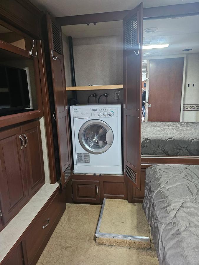 Used 2007 Newmar Kountry Star 3910