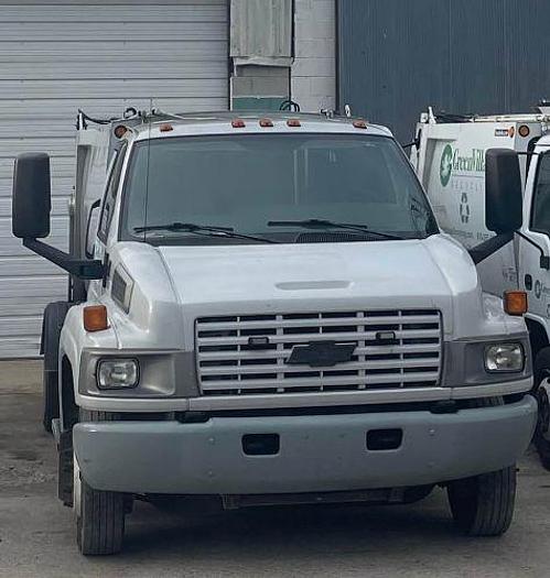 Used 2007 Chevrolet C5500 Garbage Truck