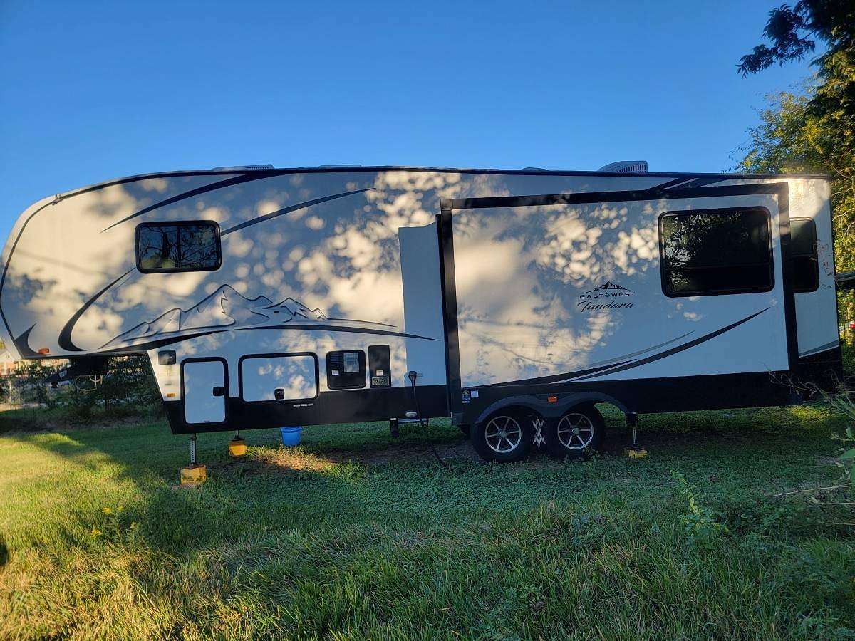 Used 2022 Forest River Tandara