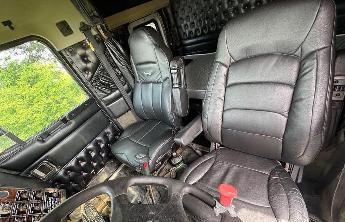 Used 2000 Kenworth W900B