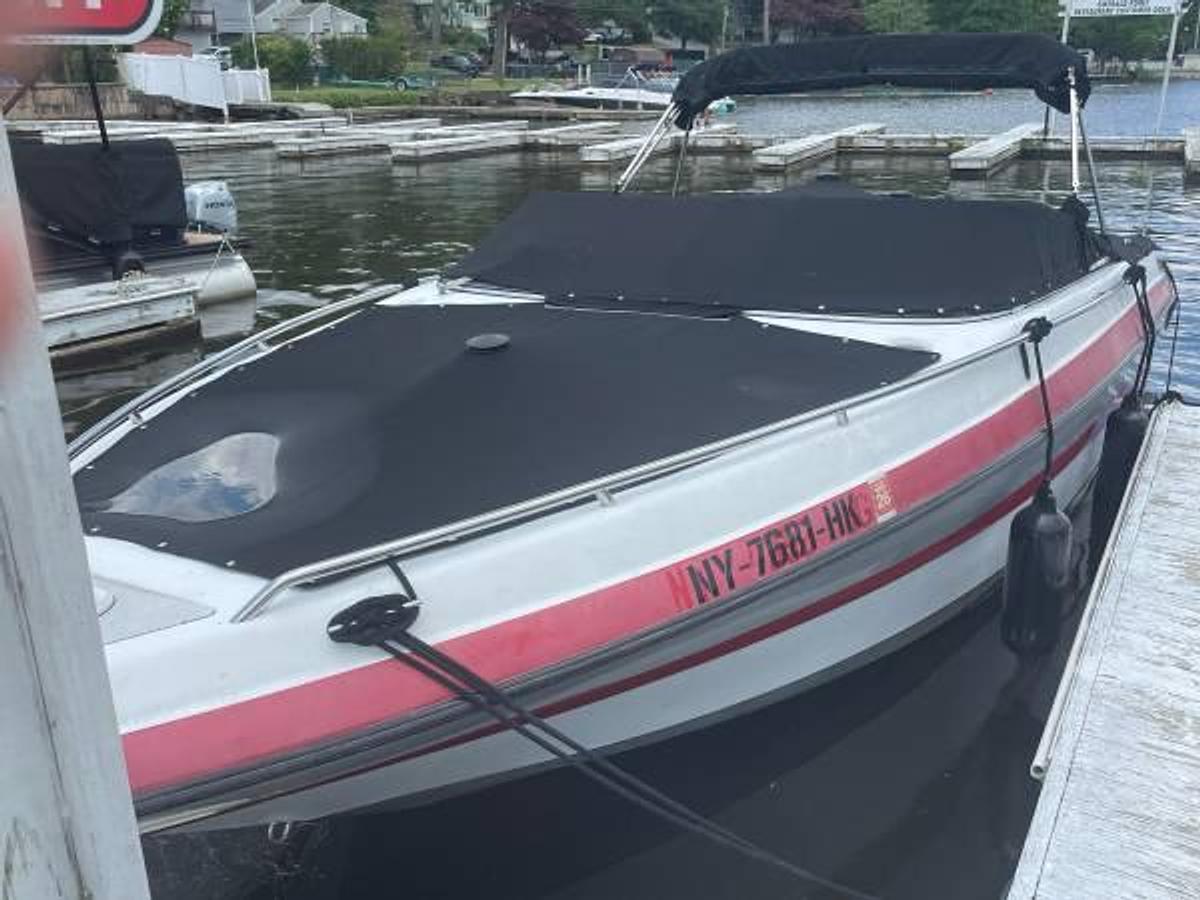 Used 1992 Mariah 2350Z Bowrider