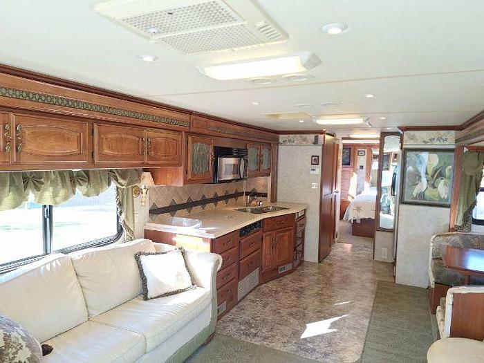 Used 2003 Fleetwood Excursion 39S