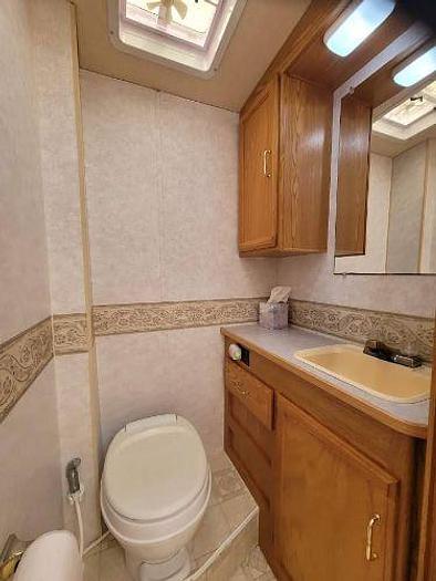 Used 2004 Winnebago SIGHTSEER