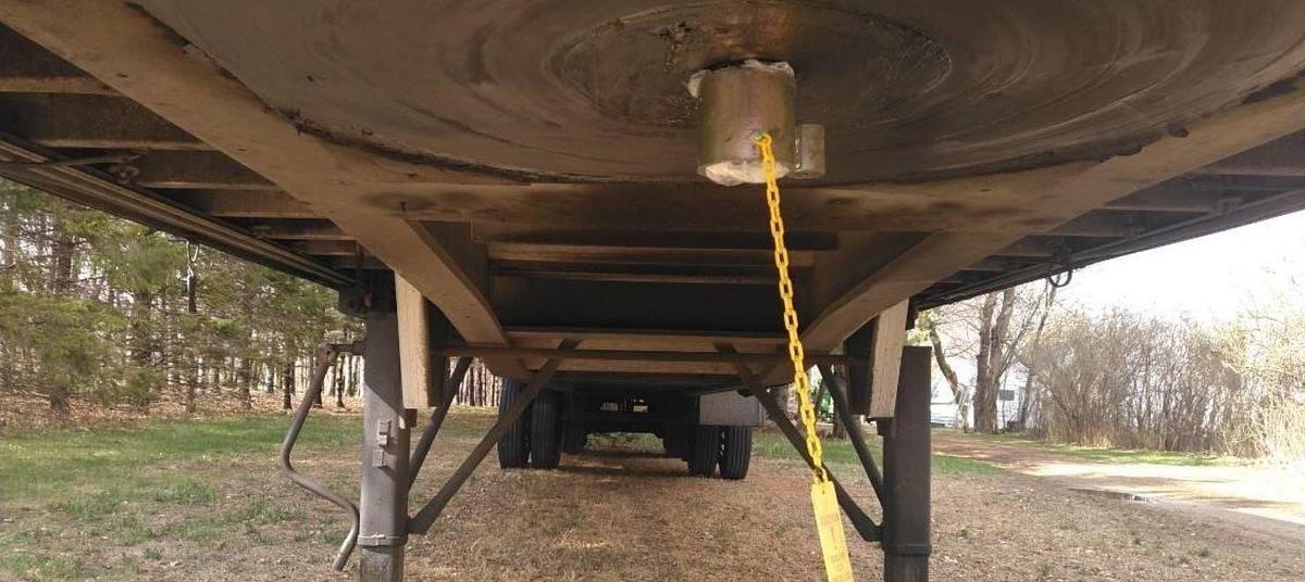 Used 2004 Benson Flatbed Trailer 714 Spread Axle