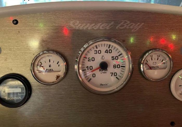 Used 2006 Sunset Bay Crest 19 Cruz