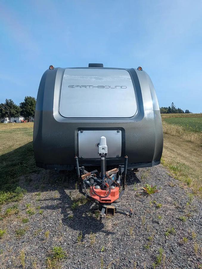 Used 2010 Earthbound 29' Luxury Travel Trailer