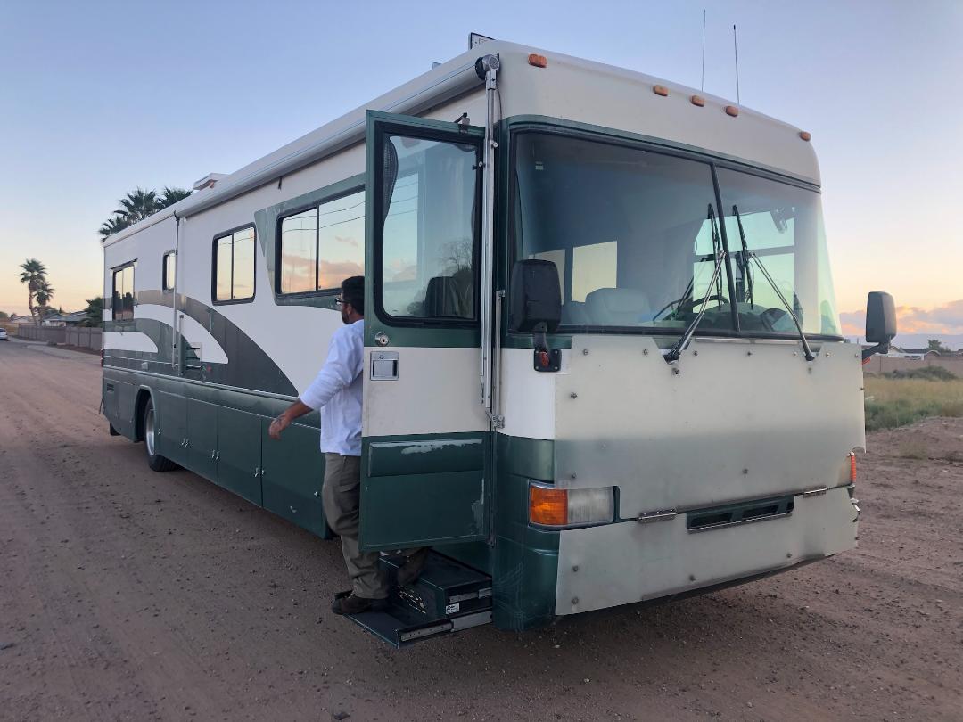 Used 1997 Country Coach Intrigue Class A Motorhome