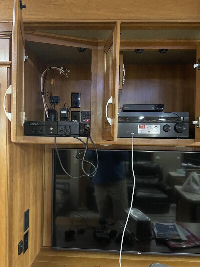 Used 2018 DRV Mobile Suites 38RSSA