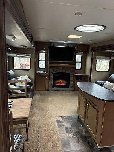 Used 2014 Autumn Ridge