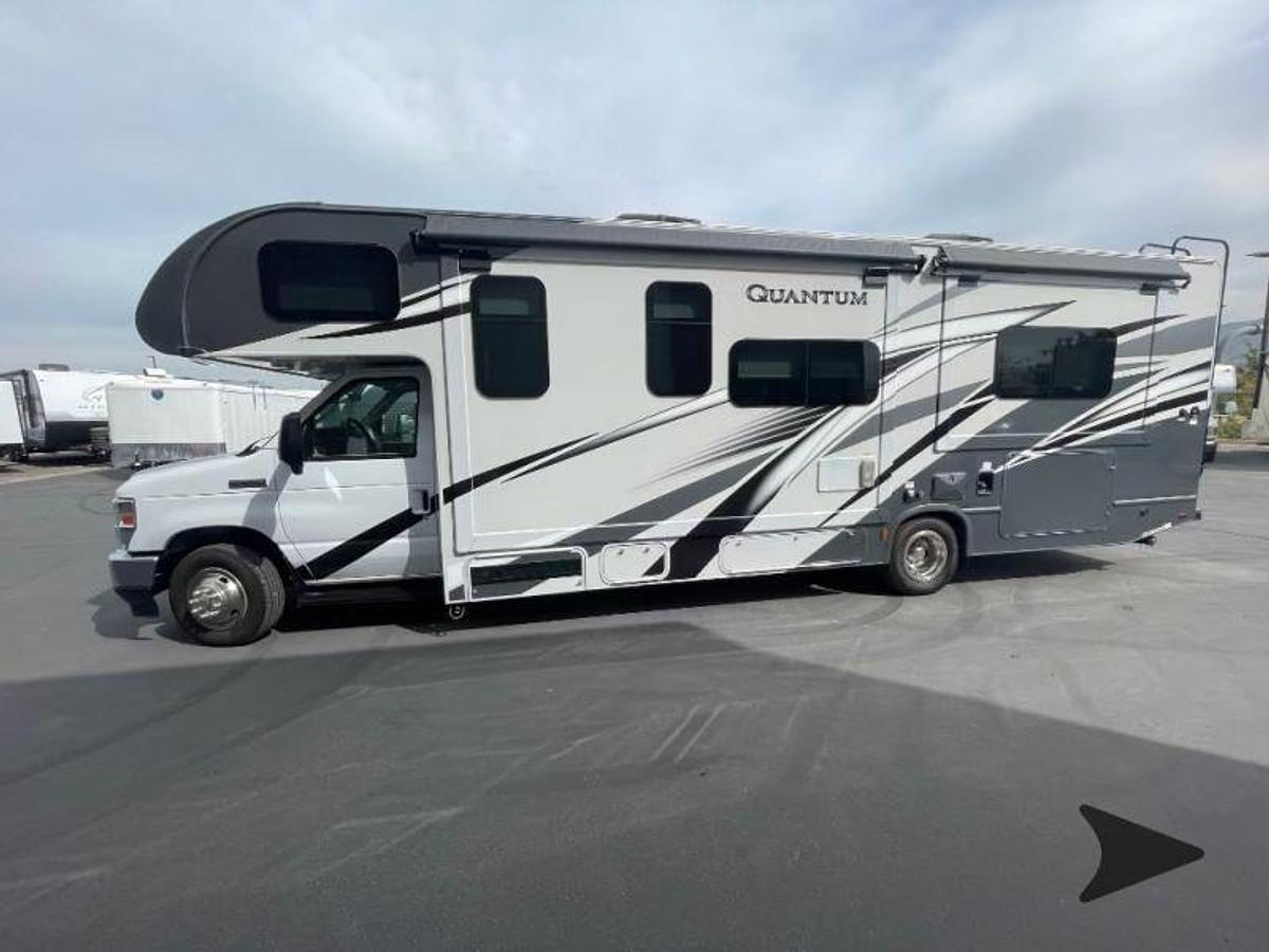 Used 2024 Thor Motor Coach Quantum KW29