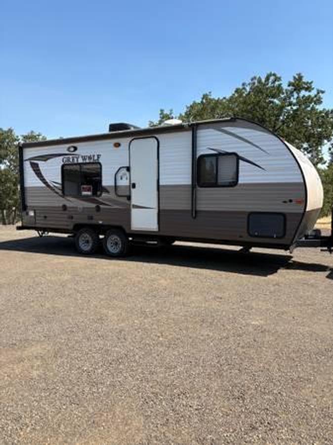 Used 2015 Forest River Grey Wolf Rv 23" Travel Trailer