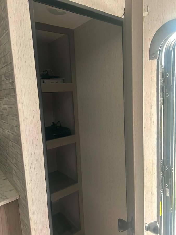 Used 2022 Coleman Lantern 285BHWE Travel Trailer
