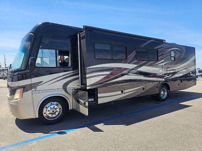 Used 2013 Thor Motor Coach Challenger 37DT