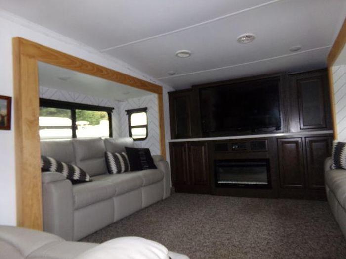 Used 2020 Heartland Elkridge 40FLFS