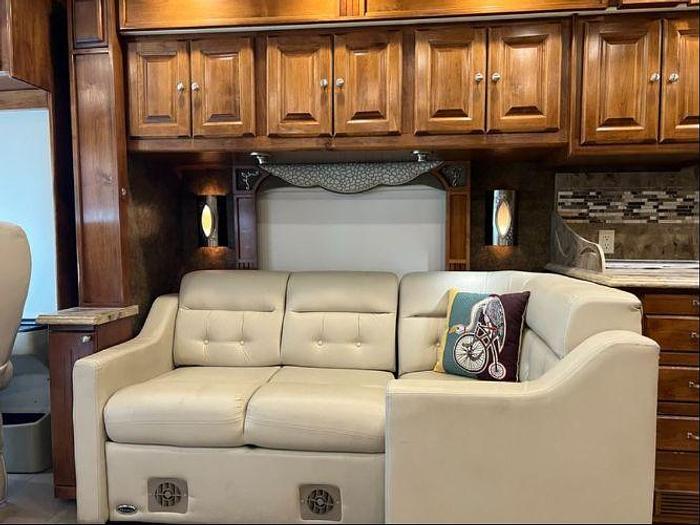 Used 2014 Tiffin Phaeton 40QTH