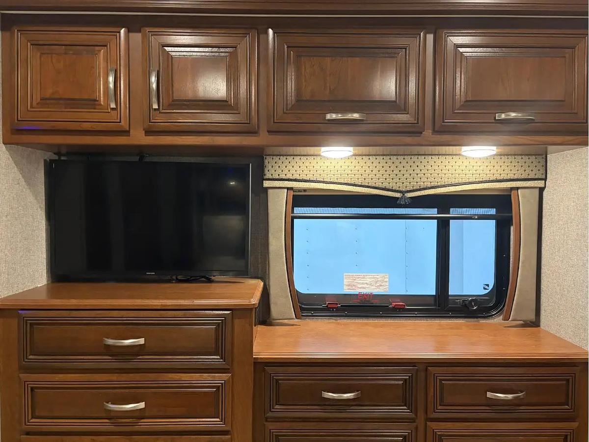 Used 2019 Forest River Berkshire XL 40D