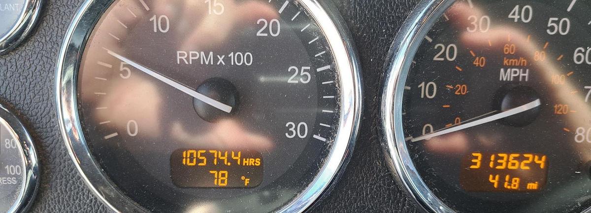 Used 2022 Peterbilt 389 Sleeper Semi Truck