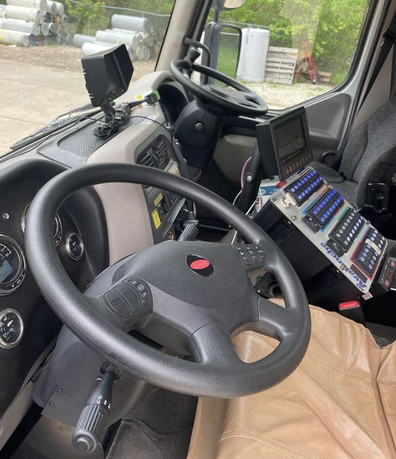 Used 2019 Peterbilt 220 sweeper truck