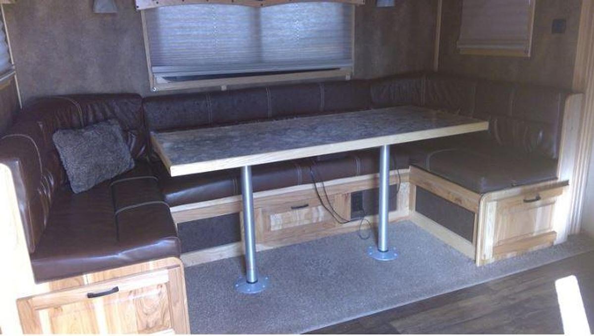 Used 2021 Lakota BHFK8315 3 Horse Trailer with Living Quarters