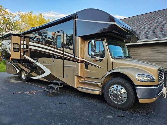 Used 2015 Jayco Seneca 37 RB