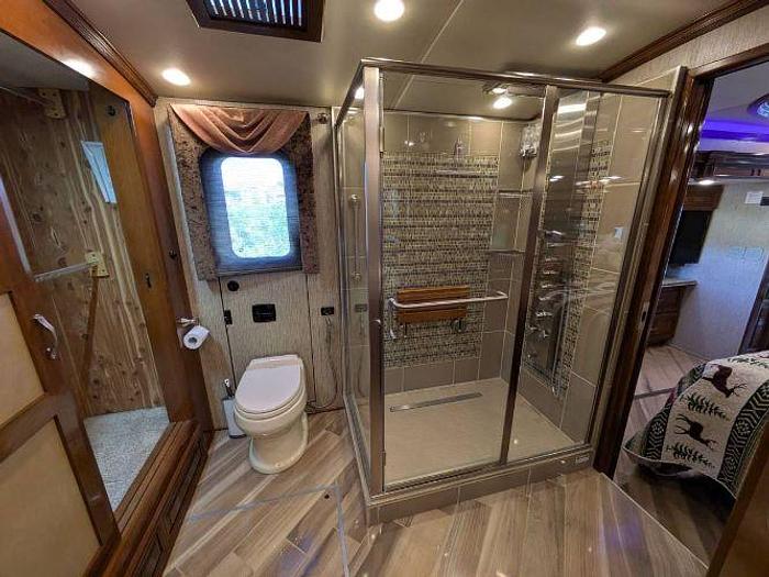 Used 2016 Newmar Essex 4519