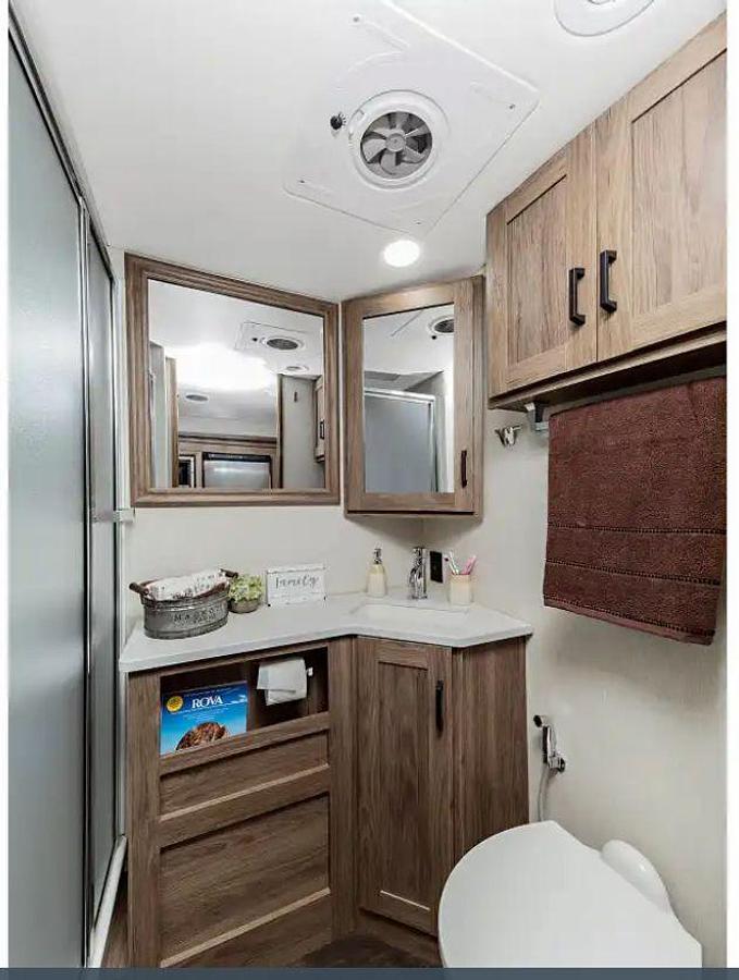 Used 2025 Winnebago Sunstar 29NP Class A Motorhome