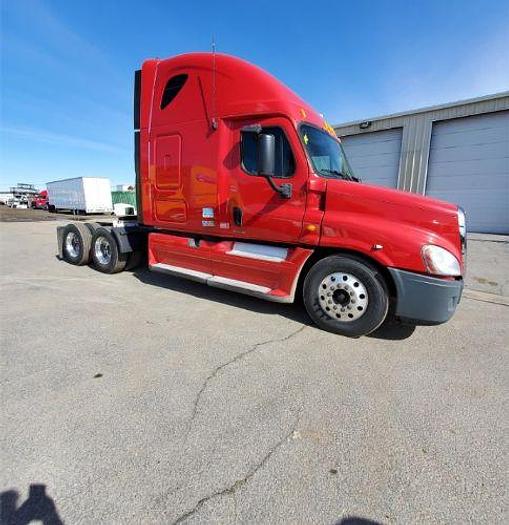 Used 2010 Freightliner Cascadia 125