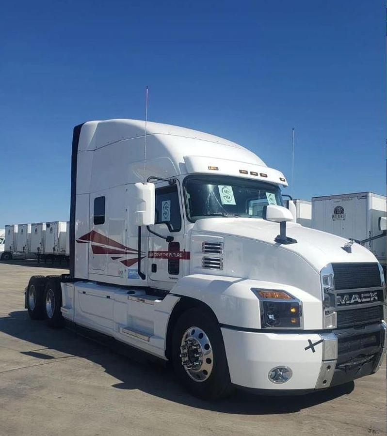 Used 2024 MACK ANTHEM 64T Conventional Sleeper Semi