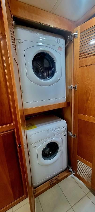 Used 2009 Country Coach Allure 470