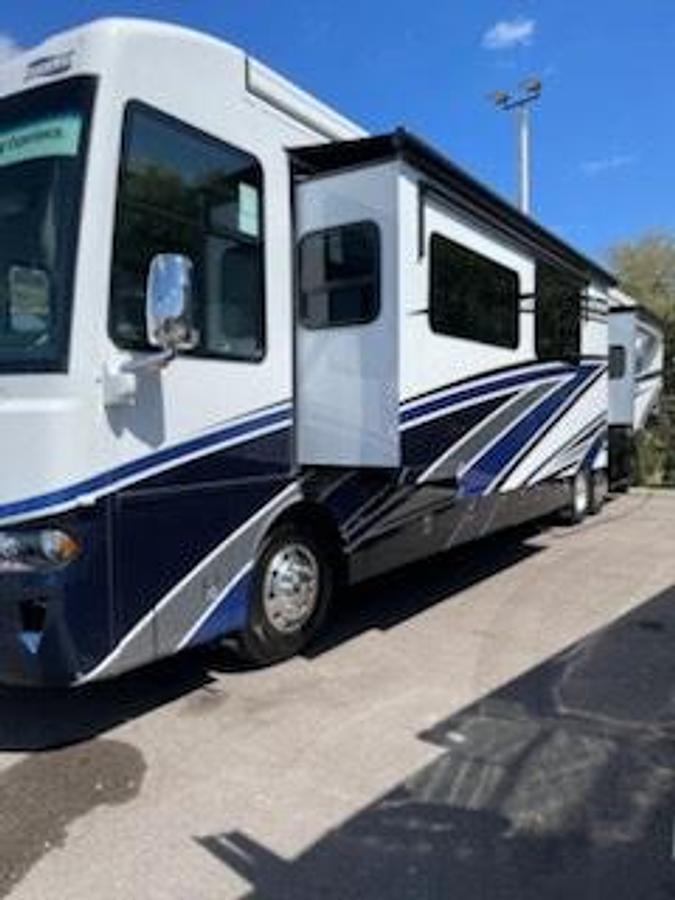 Used 2022 Newmar Ventana 4334