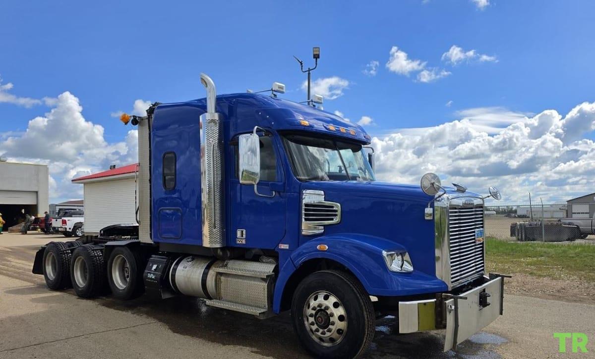 Used 2020 Freightliner Coronado 122SD