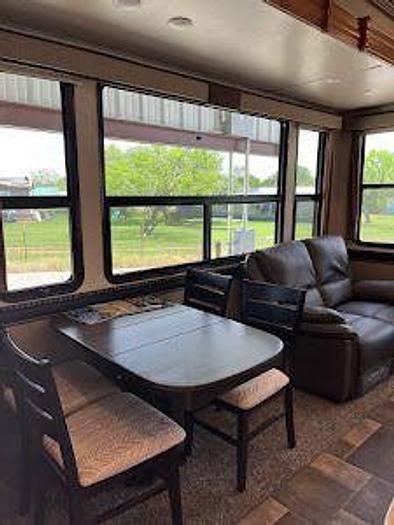 Used 2017 Heartland Bighorn 3160 Elite