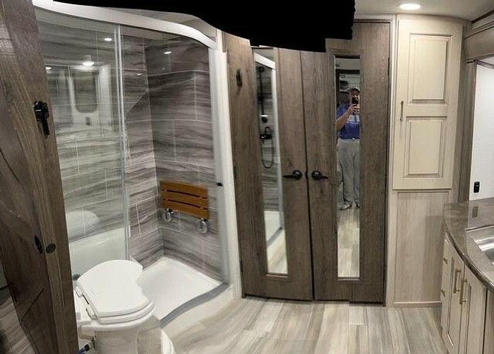 Used 2021 Alliance RV Paradigm 370FB