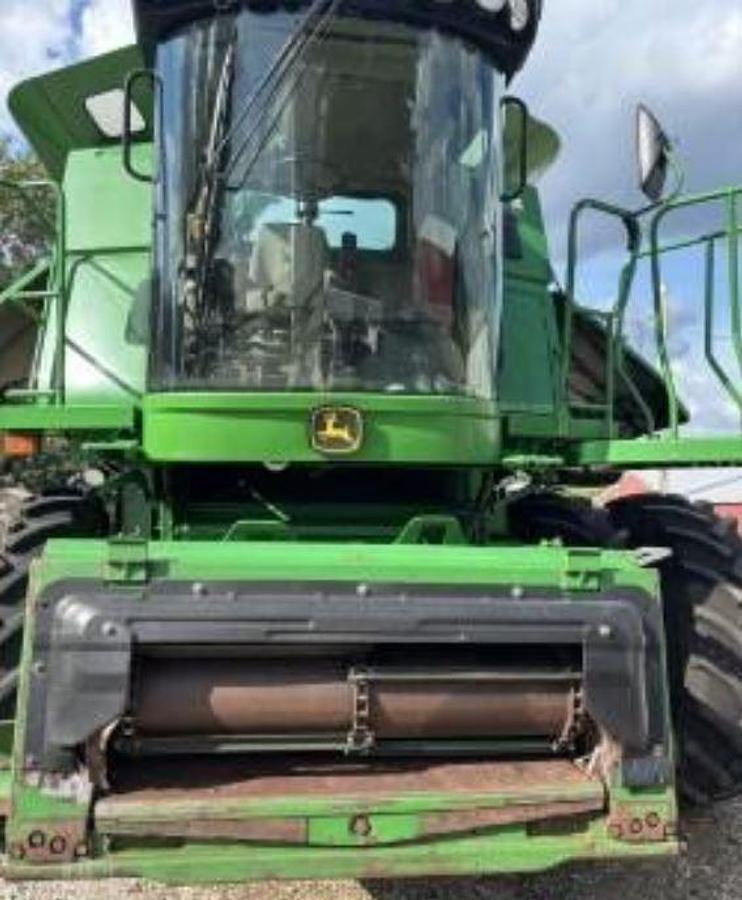 Used 2008 JOHN DEERE 9770 STS Combine