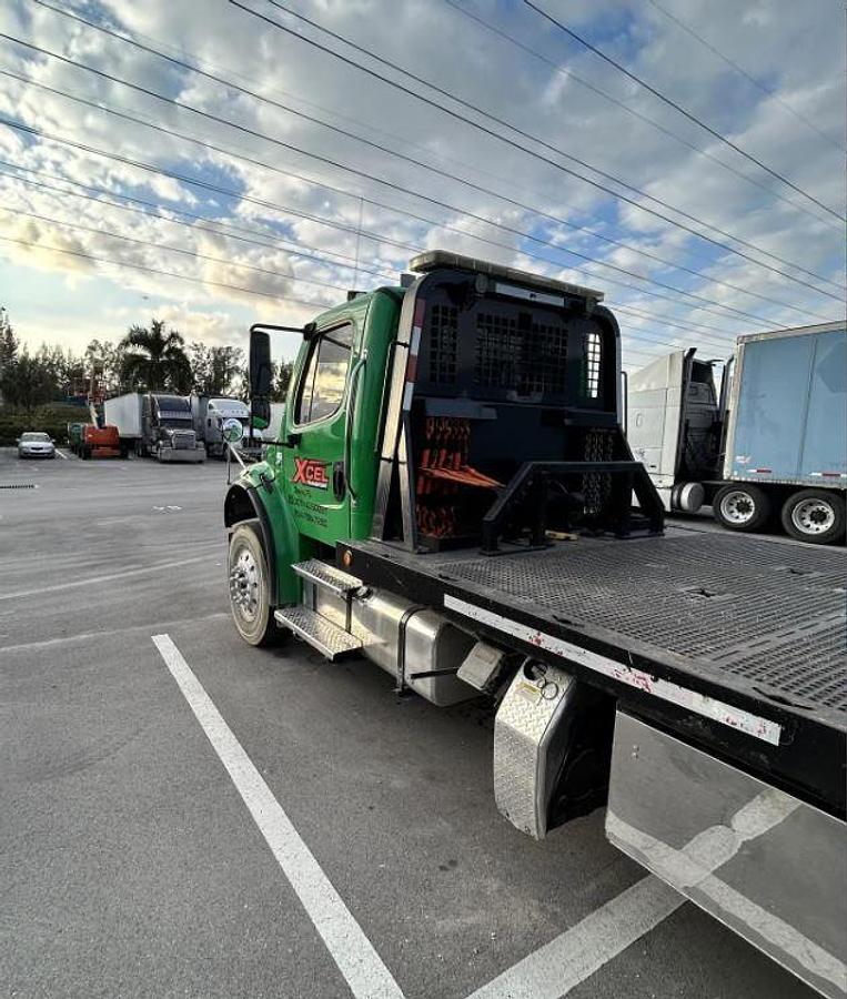 Used 2015 Freightliner M2 106 Rollback Tow Truck