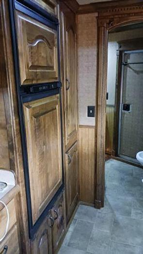 Used 2008 Dream Coach 3 Horse