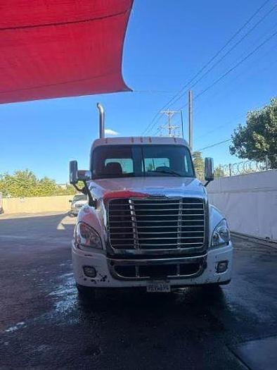 Used 2009 Freightliner Cascadia 125